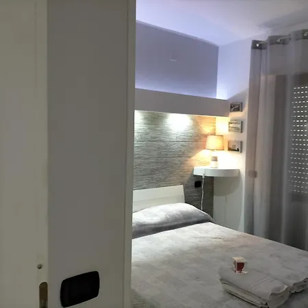 Re Mare 3* Кротоне