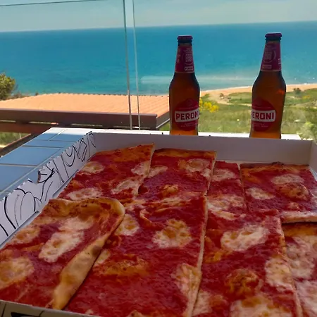 Alojamento de Acomodação e Pequeno-almoço Re Mare 3*